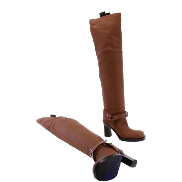BURBERRY
Adjustable Leather Boots
Womens US 7 - Picture 6 of 13